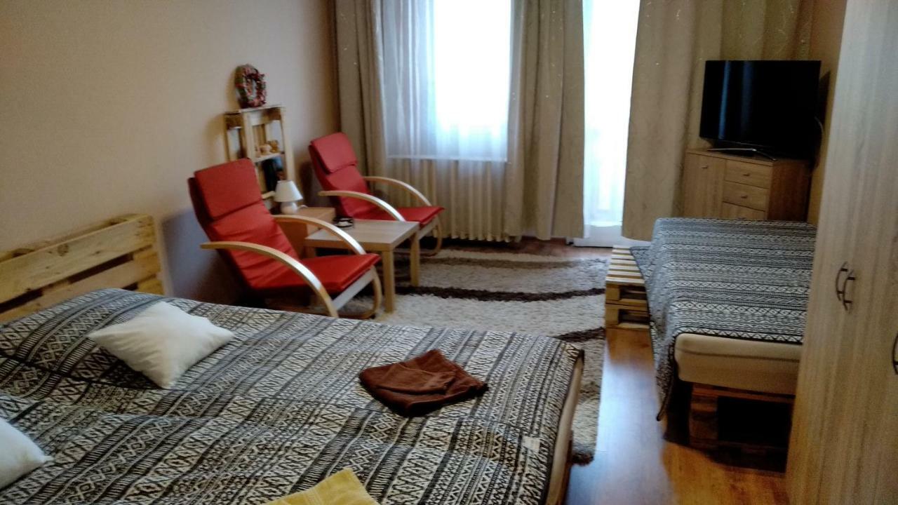 Gesztenyes Apartman Miskolc Exterior foto